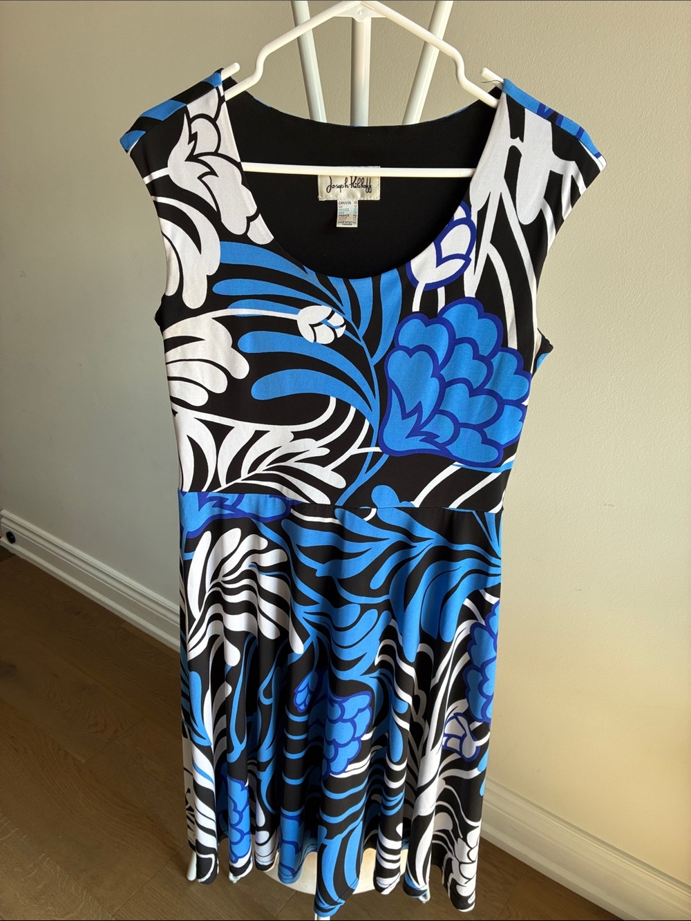 Jones New York Black, Blue & White Floral Swing Dress